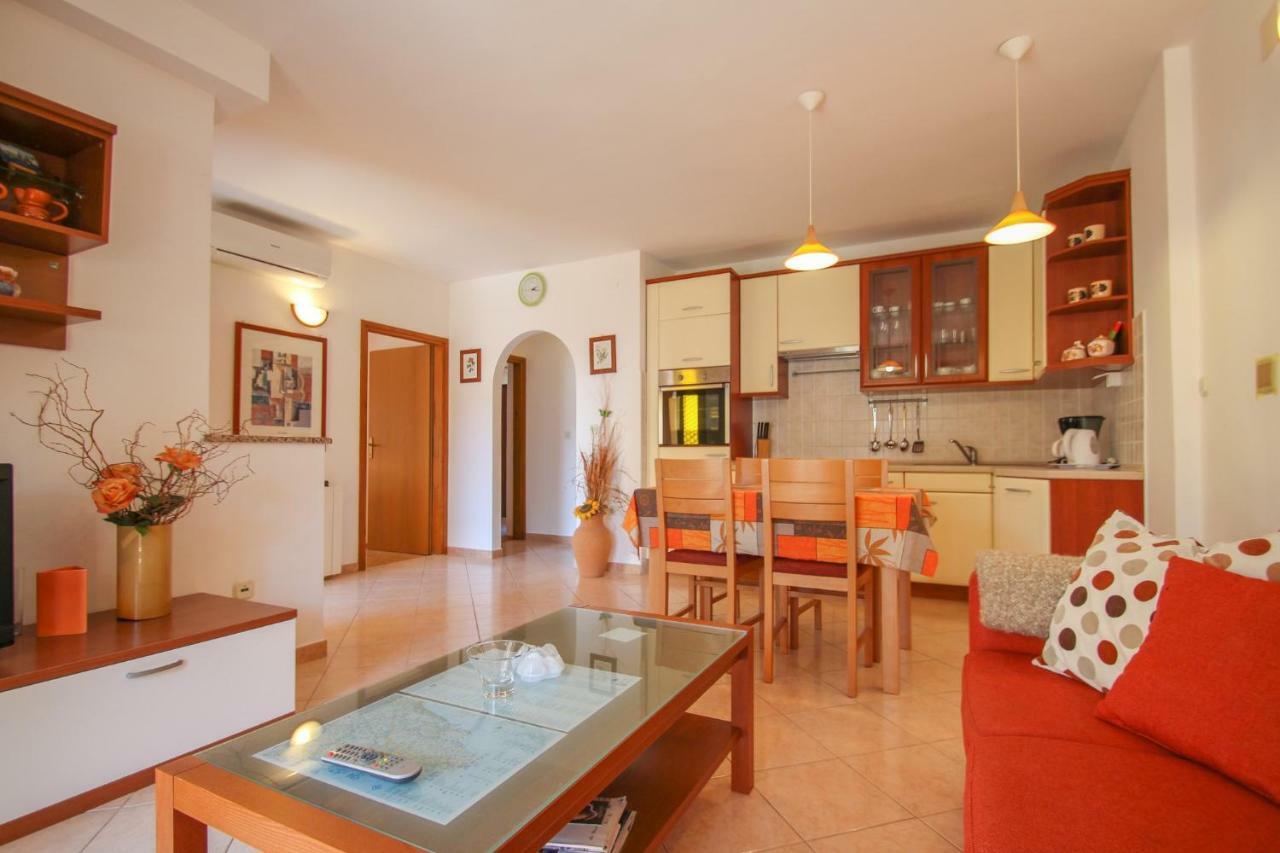 Apartamento Alenka Orange Novigrad Istria Exterior foto